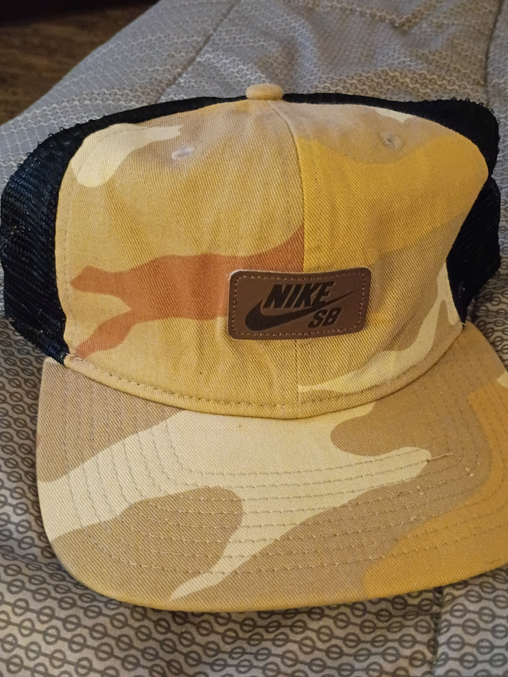 Nike SB Camo Trucker Hat - Tan